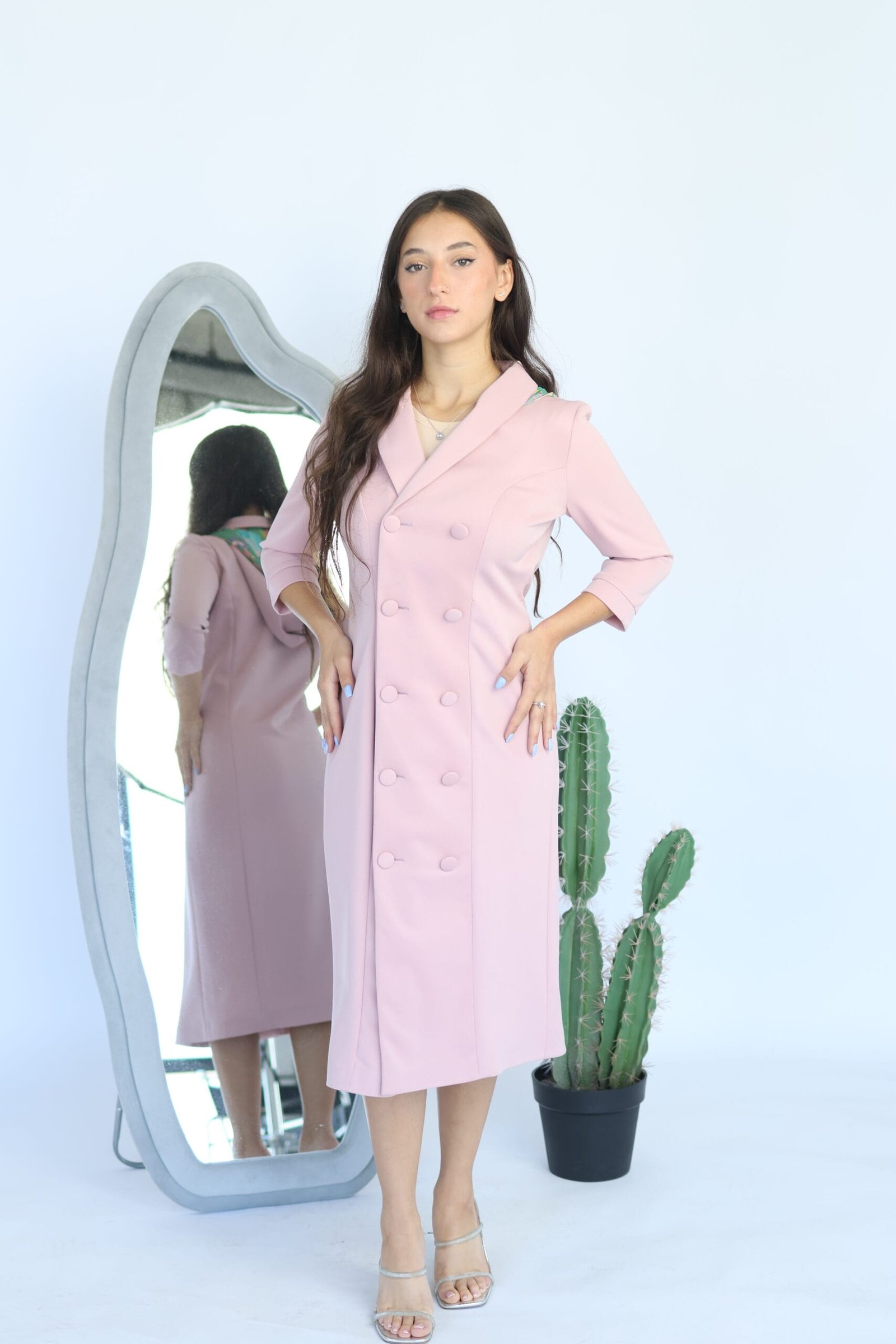 שמלת Business ורוד בהיר