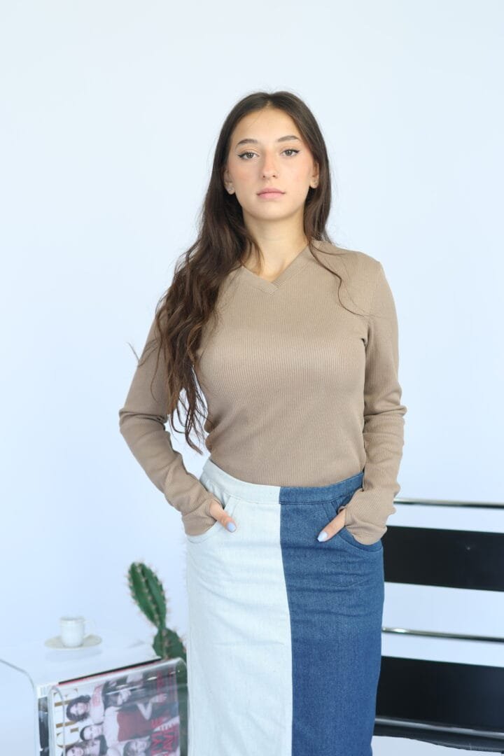 סריג Avigail  fit חום