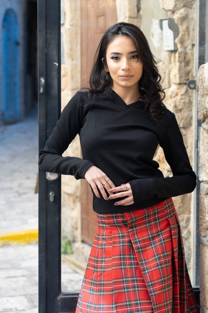 סריג Avigail  fit שחור