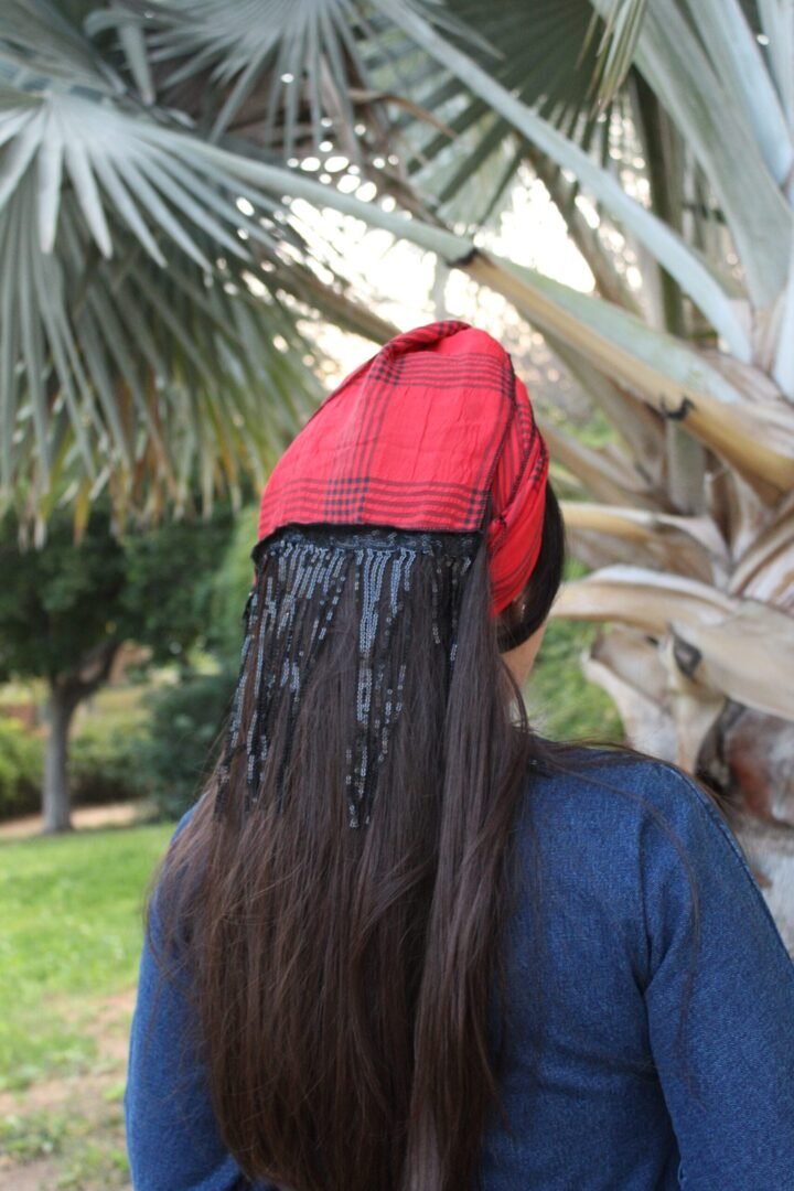 Alternative view of מטפחת אודם