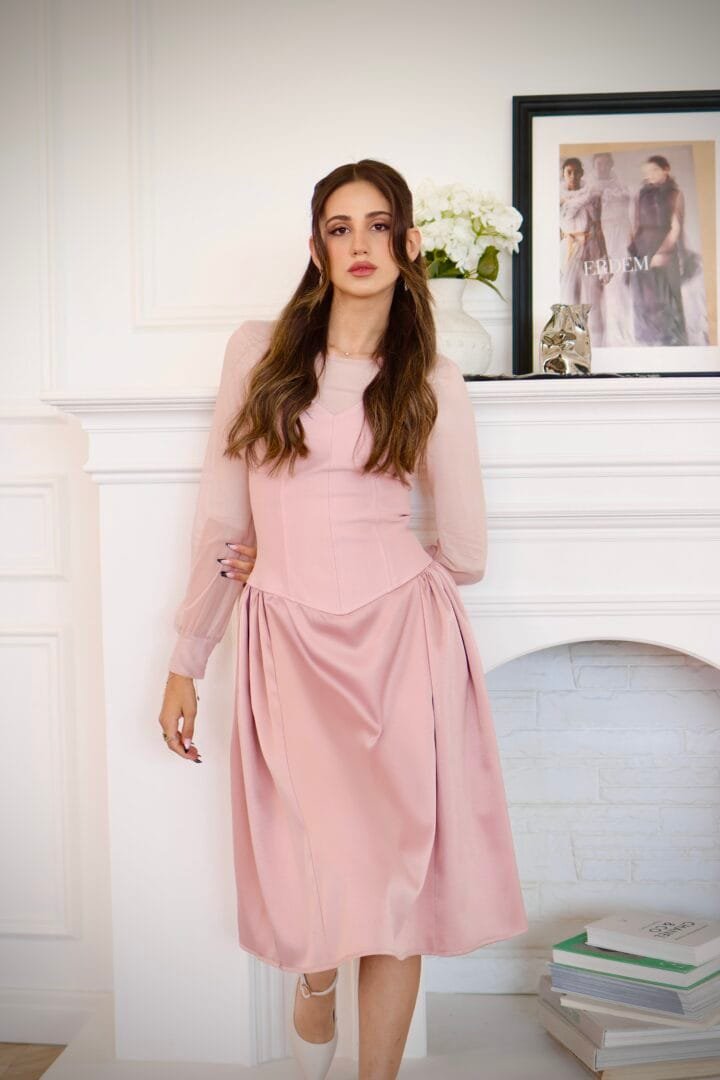 "הילה" ורודה